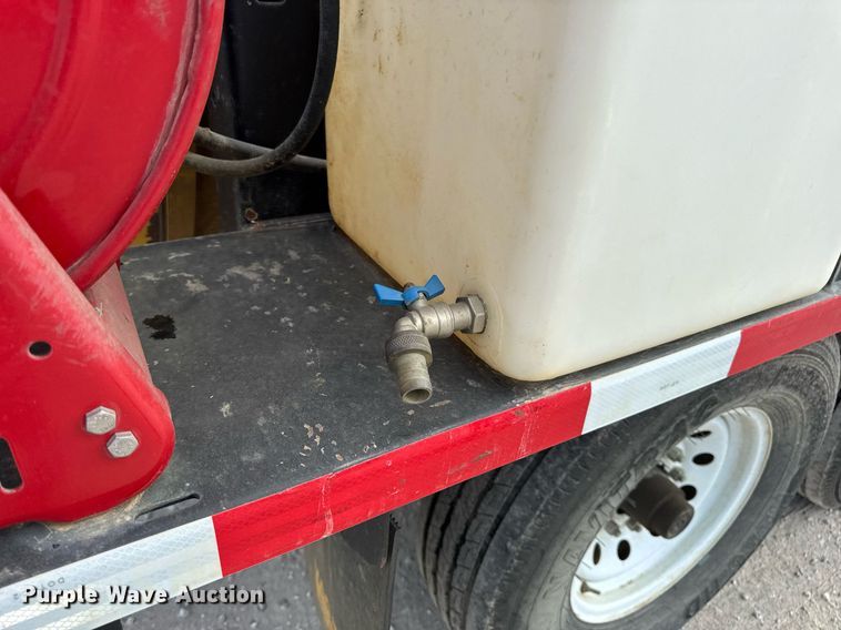 image for item DV4039 2016 Vermeer LP573SDT vacuum excavator