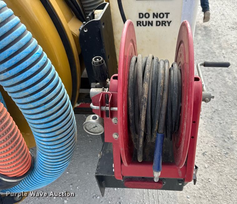 image for item DV4039 2016 Vermeer LP573SDT vacuum excavator