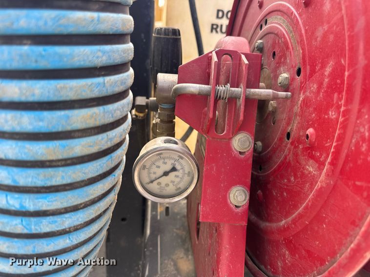 image for item DV4039 2016 Vermeer LP573SDT vacuum excavator