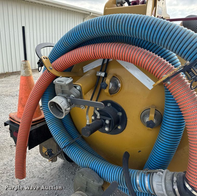 image for item DV4039 2016 Vermeer LP573SDT vacuum excavator