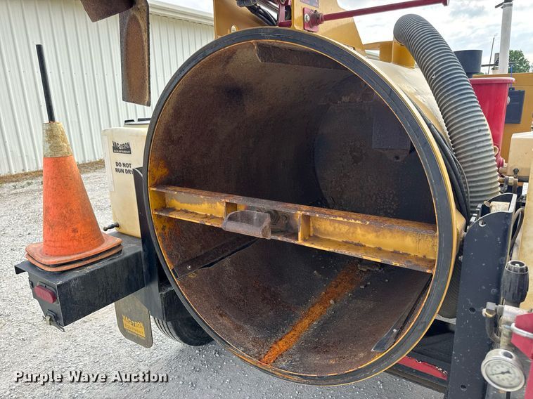 image for item DV4039 2016 Vermeer LP573SDT vacuum excavator