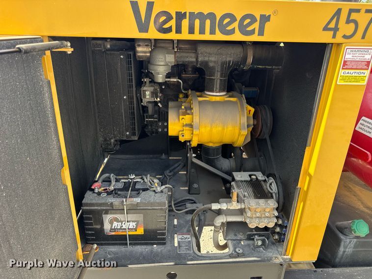 image for item DV4039 2016 Vermeer LP573SDT vacuum excavator
