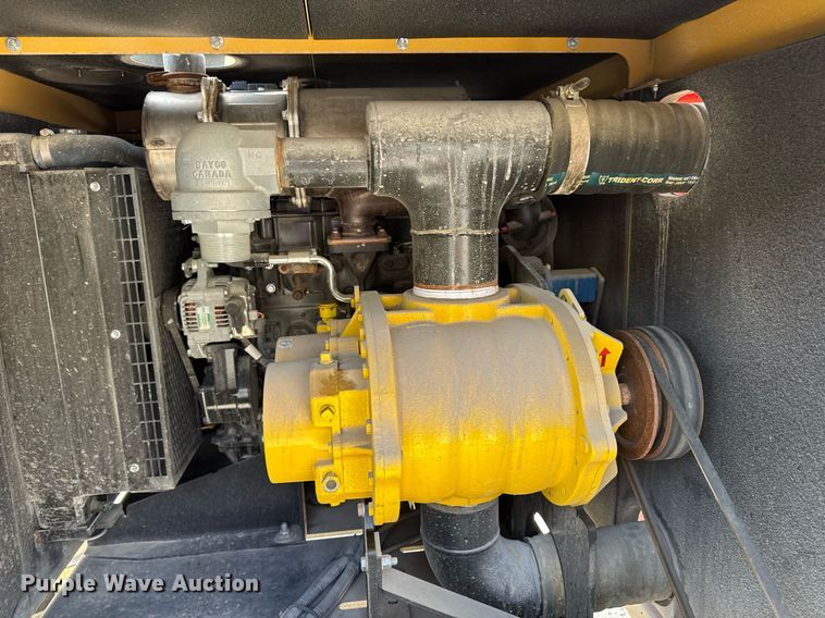 image for item DV4039 2016 Vermeer LP573SDT vacuum excavator