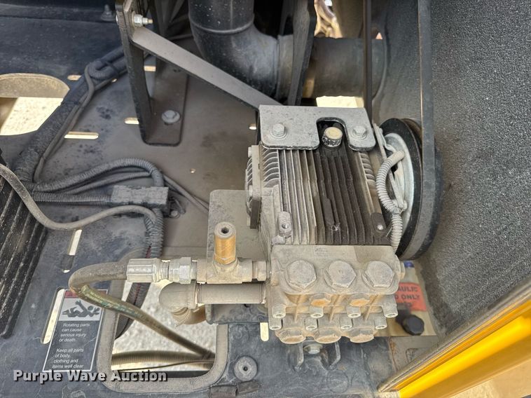 image for item DV4039 2016 Vermeer LP573SDT vacuum excavator