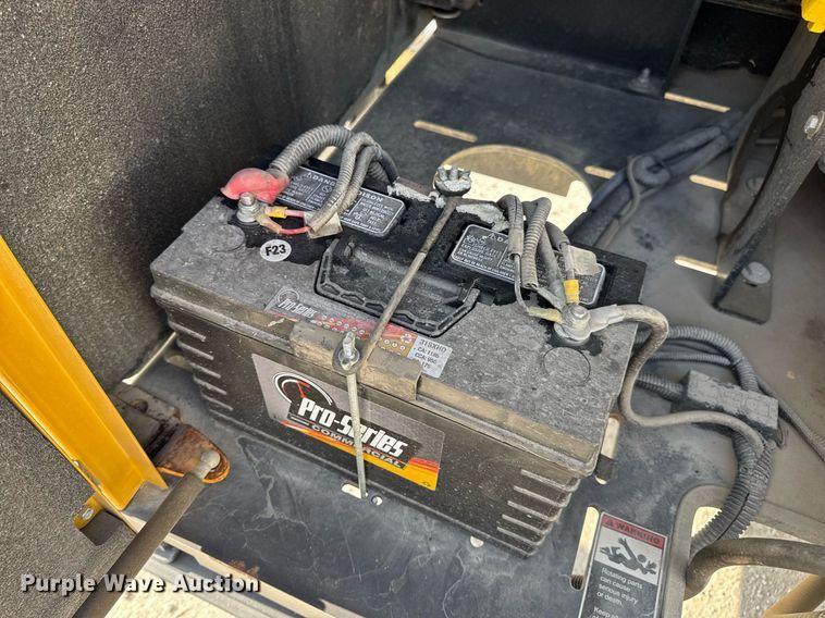 image for item DV4039 2016 Vermeer LP573SDT vacuum excavator