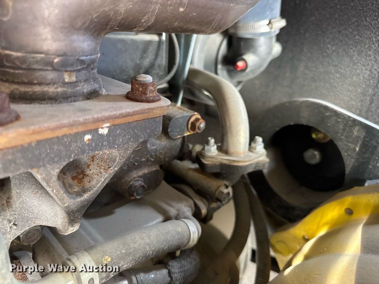 image for item DV4039 2016 Vermeer LP573SDT vacuum excavator