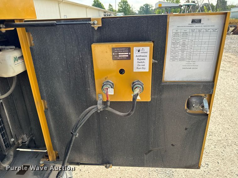 image for item DV4039 2016 Vermeer LP573SDT vacuum excavator