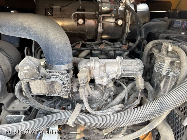 image for item DV4039 2016 Vermeer LP573SDT vacuum excavator