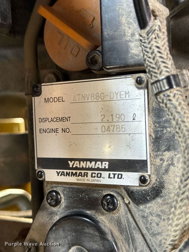 image for item DV4039 2016 Vermeer LP573SDT vacuum excavator