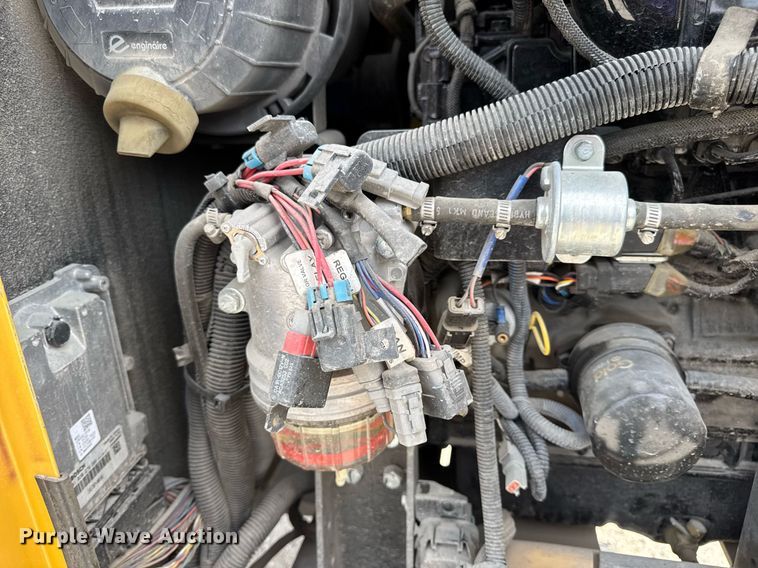 image for item DV4039 2016 Vermeer LP573SDT vacuum excavator