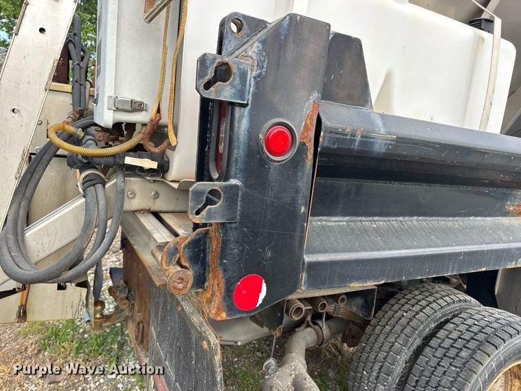 image for item DV4040 2015 Ford F550 Super Duty XL dump flatbed truck