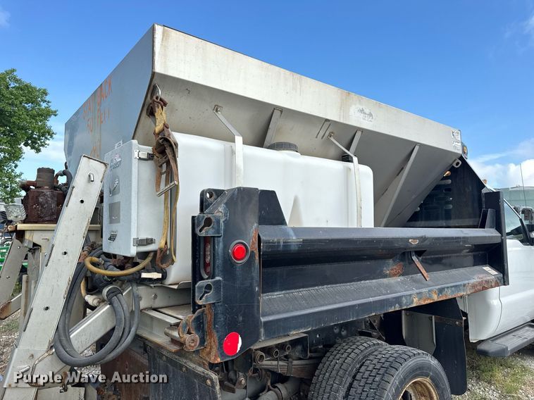 image for item DV4040 2015 Ford F550 Super Duty XL dump flatbed truck