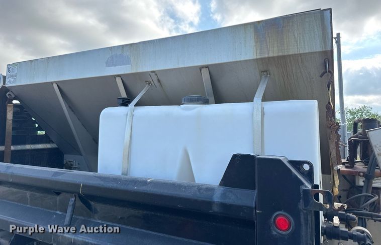 image for item DV4040 2015 Ford F550 Super Duty XL dump flatbed truck