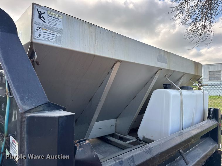 image for item DV4040 2015 Ford F550 Super Duty XL dump flatbed truck