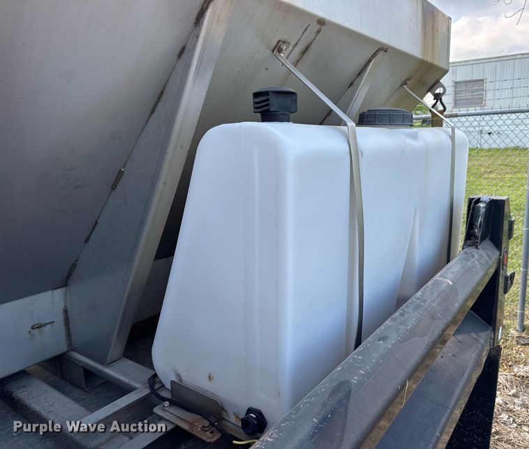 image for item DV4040 2015 Ford F550 Super Duty XL dump flatbed truck