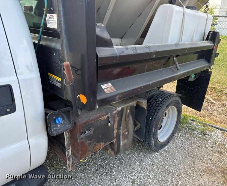 image for item DV4040 2015 Ford F550 Super Duty XL dump flatbed truck