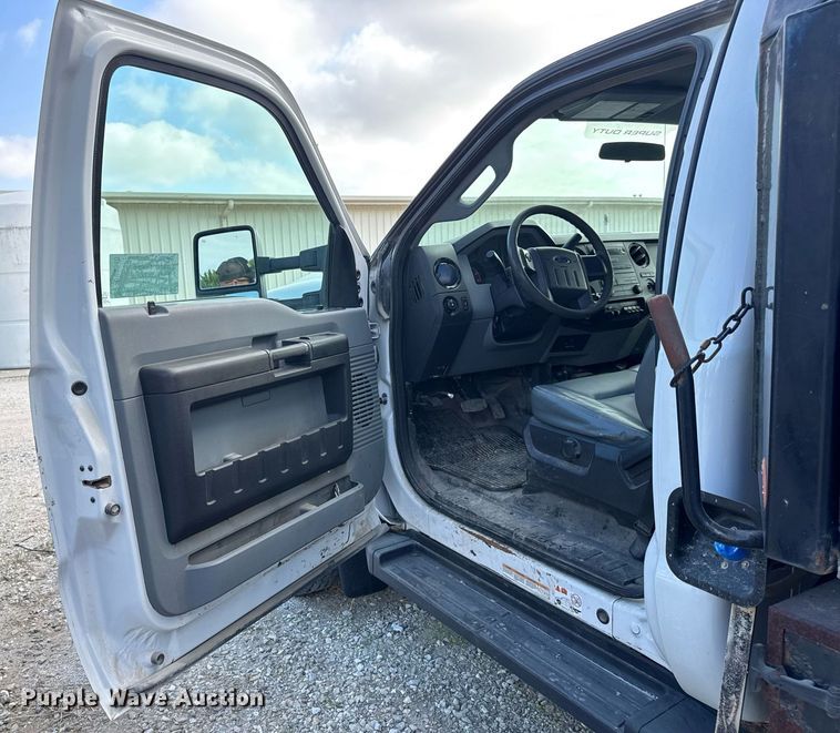 image for item DV4040 2015 Ford F550 Super Duty XL dump flatbed truck