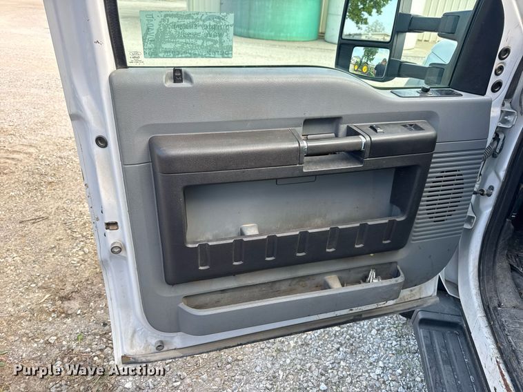 image for item DV4040 2015 Ford F550 Super Duty XL dump flatbed truck