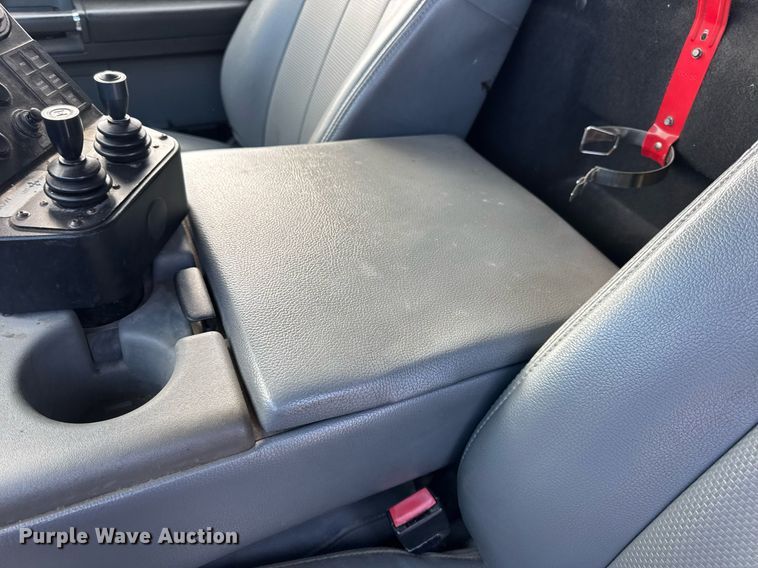 image for item DV4040 2015 Ford F550 Super Duty XL dump flatbed truck