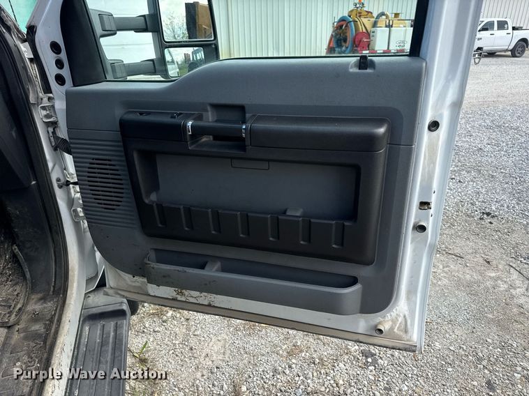 image for item DV4040 2015 Ford F550 Super Duty XL dump flatbed truck