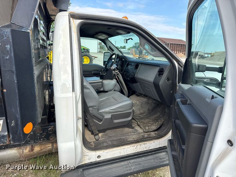 image for item DV4040 2015 Ford F550 Super Duty XL dump flatbed truck