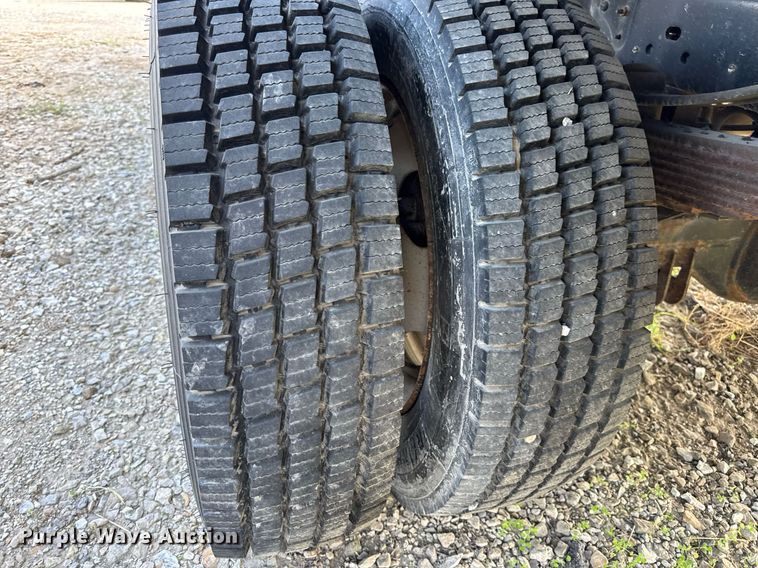 image for item DV4040 2015 Ford F550 Super Duty XL dump flatbed truck