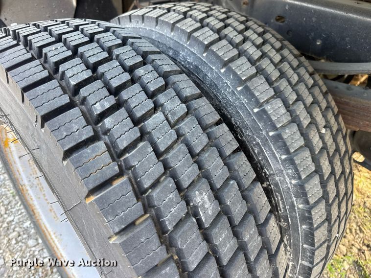 image for item DV4040 2015 Ford F550 Super Duty XL dump flatbed truck