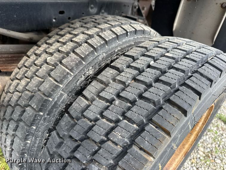 image for item DV4040 2015 Ford F550 Super Duty XL dump flatbed truck