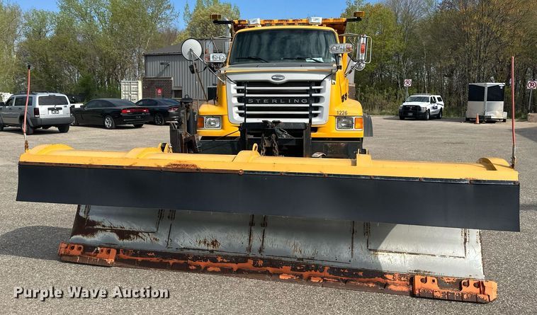 image for item EB2519 2004 Sterling LT9500 dump truck