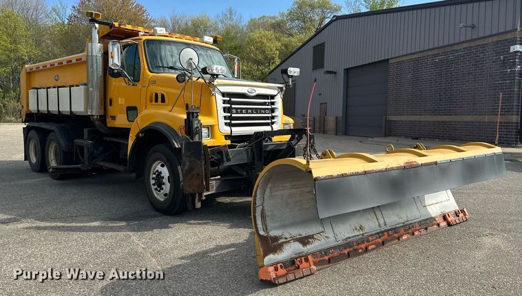 image for item EB2519 2004 Sterling LT9500 dump truck