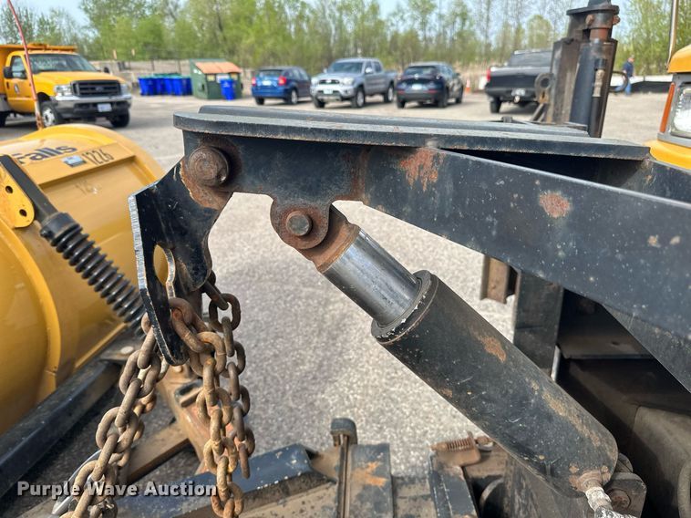 image for item EB2519 2004 Sterling LT9500 dump truck