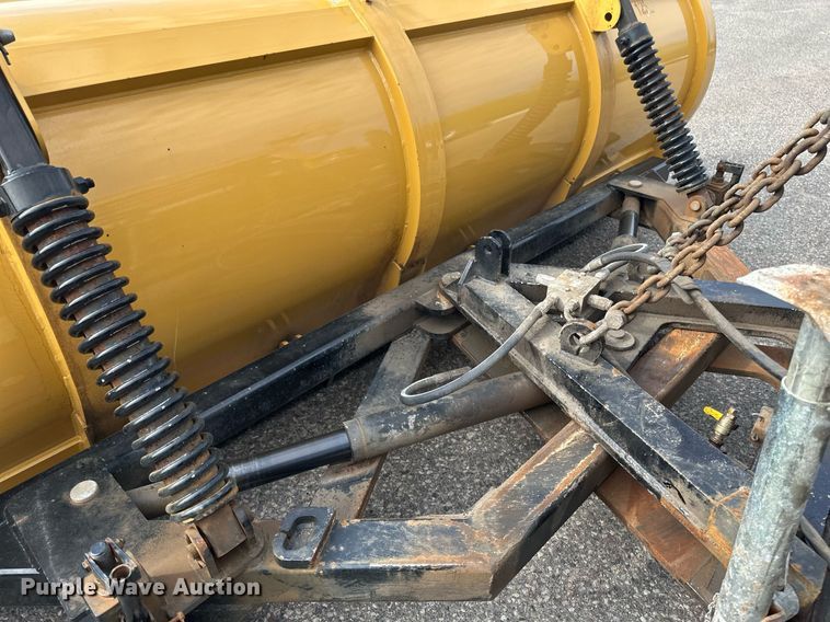 image for item EB2519 2004 Sterling LT9500 dump truck