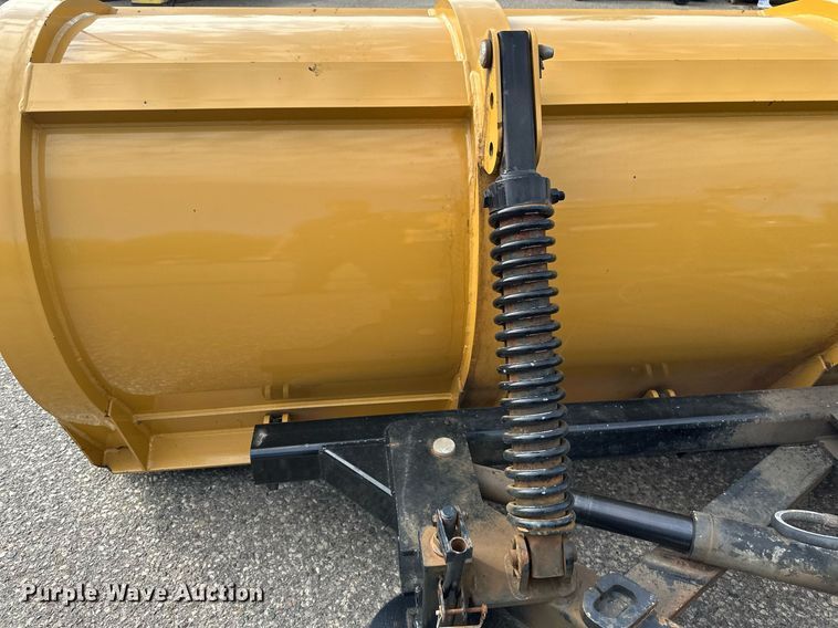 image for item EB2519 2004 Sterling LT9500 dump truck