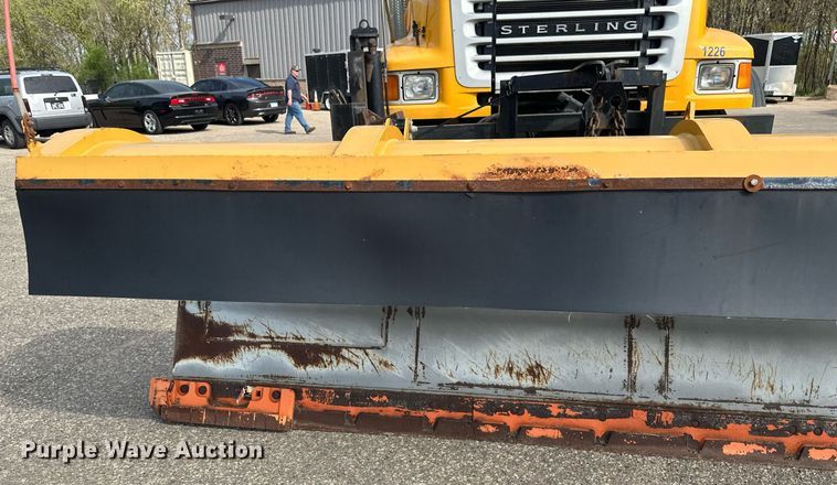 image for item EB2519 2004 Sterling LT9500 dump truck