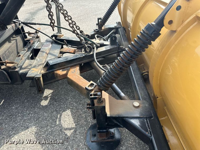 image for item EB2519 2004 Sterling LT9500 dump truck