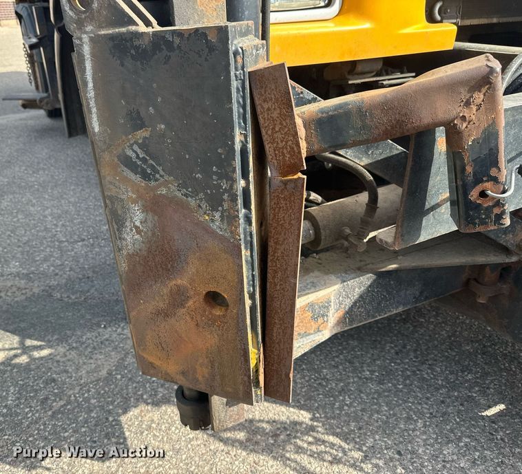 image for item EB2519 2004 Sterling LT9500 dump truck