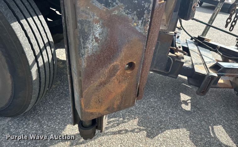 image for item EB2519 2004 Sterling LT9500 dump truck