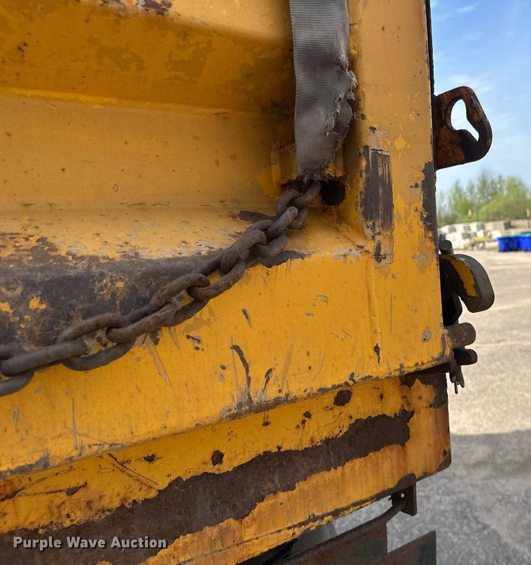 image for item EB2519 2004 Sterling LT9500 dump truck