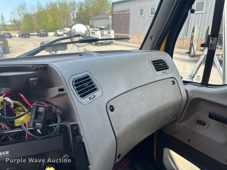 image for item EB2519 2004 Sterling LT9500 dump truck