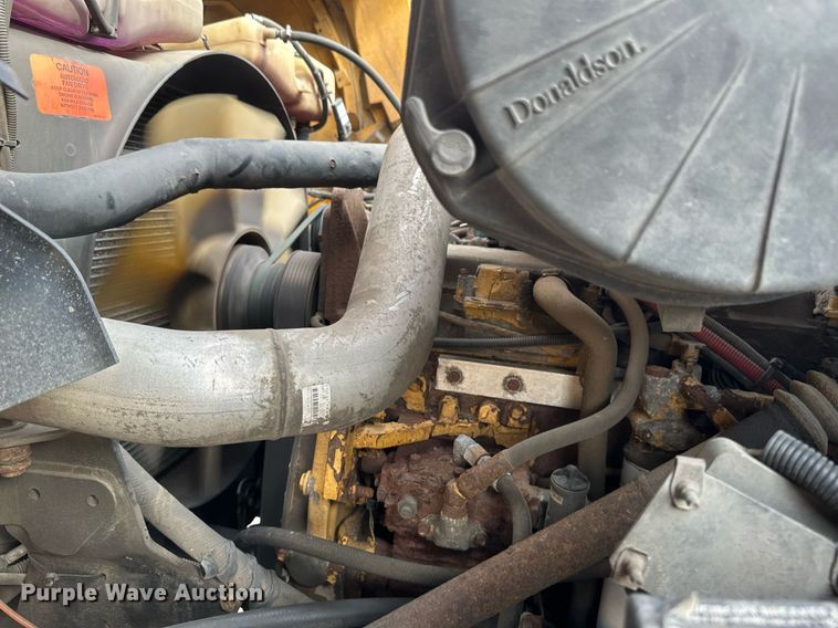 image for item EB2519 2004 Sterling LT9500 dump truck