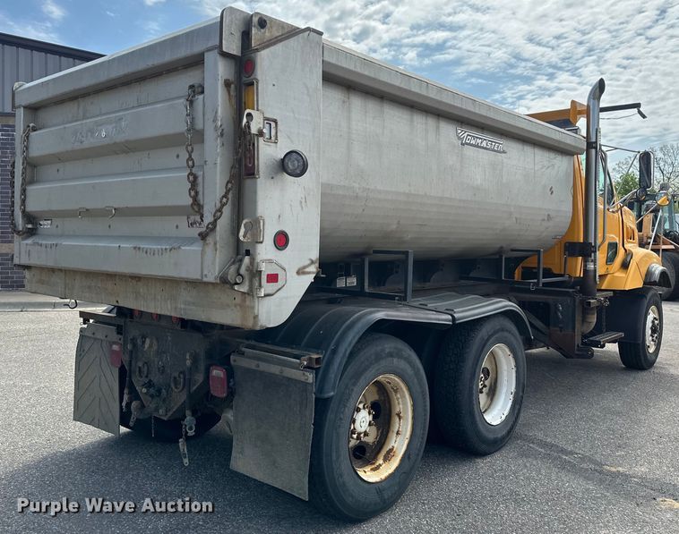 image for item EB2520 1998 Ford LT9000 dump truck