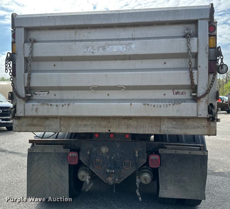 image for item EB2520 1998 Ford LT9000 dump truck