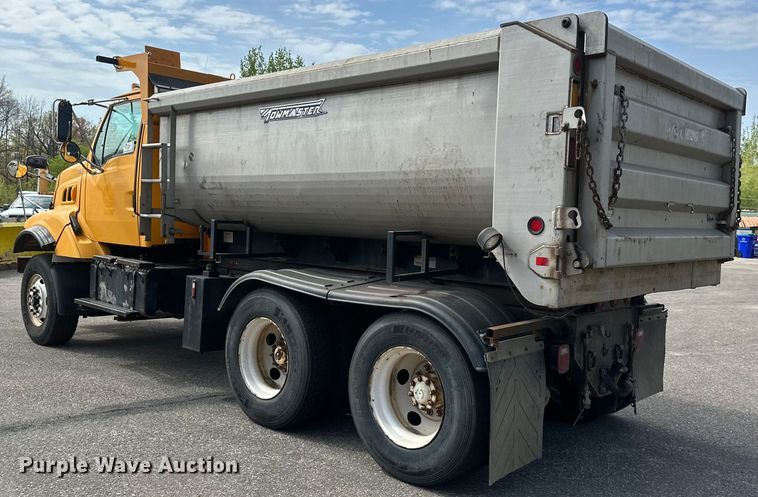 image for item EB2520 1998 Ford LT9000 dump truck