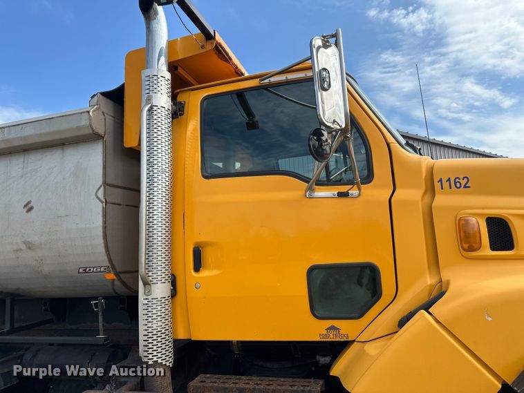 image for item EB2520 1998 Ford LT9000 dump truck