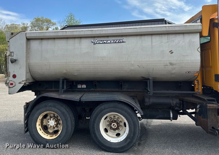 image for item EB2520 1998 Ford LT9000 dump truck
