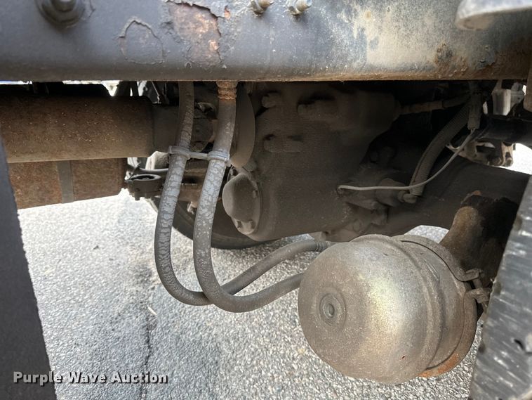 image for item EB2520 1998 Ford LT9000 dump truck