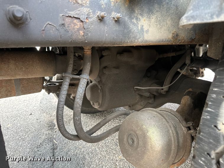 image for item EB2520 1998 Ford LT9000 dump truck