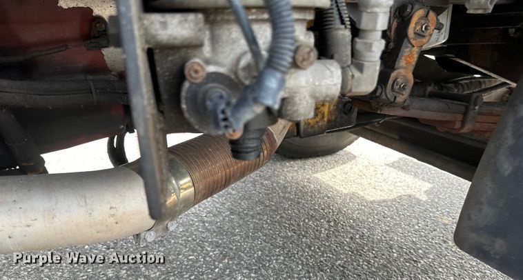 image for item EB2520 1998 Ford LT9000 dump truck