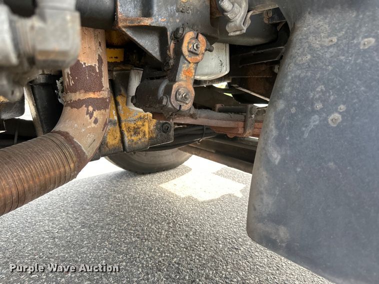 image for item EB2520 1998 Ford LT9000 dump truck