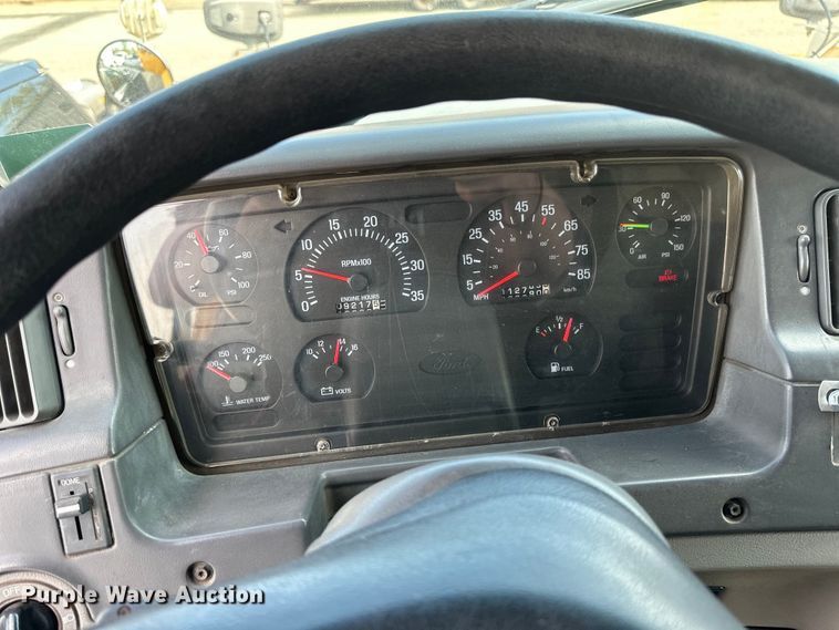 image for item EB2520 1998 Ford LT9000 dump truck